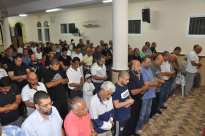 بالفيديو والصور: شعائر صلاتي العشاء والتراويح من مسجد العجمي في مدينة يافا 